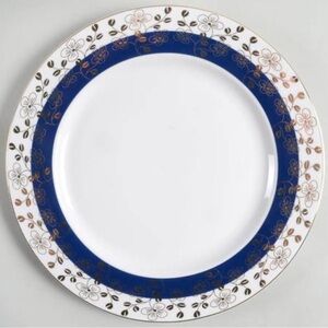 Classic Blue and White Floral Dinner Plate